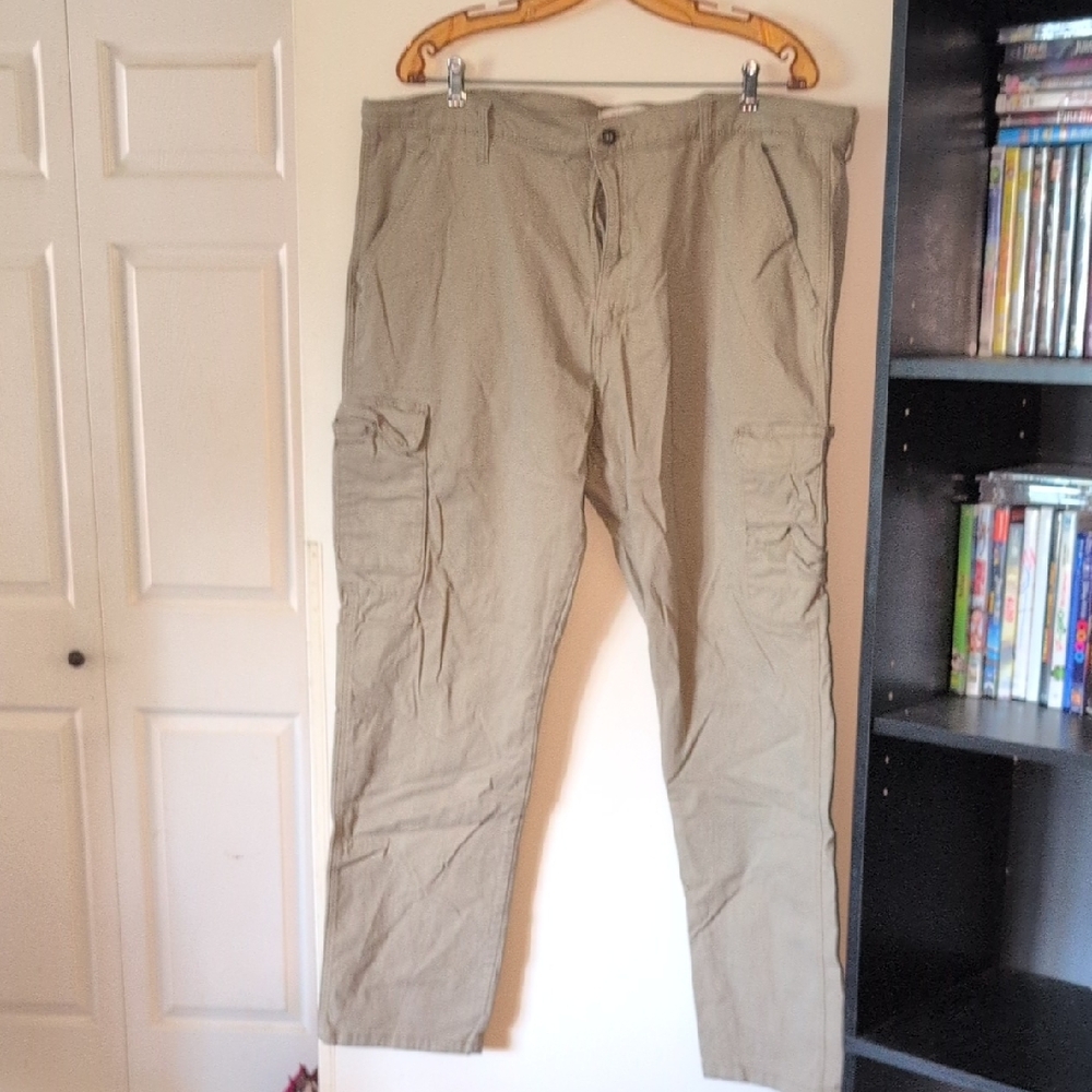 Wrangler Men's Tan Cargo Pants
